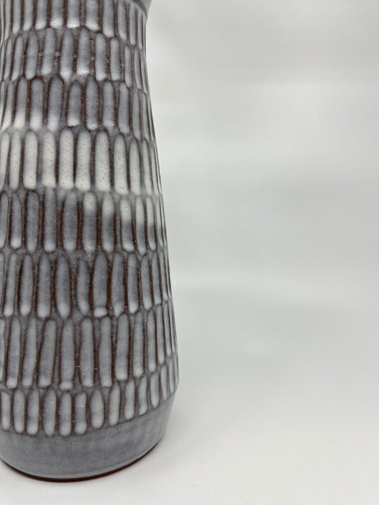 Vase gris à motifs Susan Mackie
