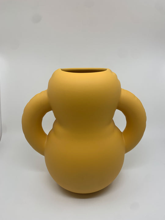 Vase Oscar en céramique couleur jaune mat