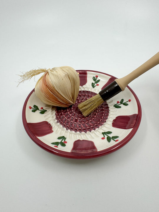 Assiette à râper taille S couleur rouge bordeaux motif fleur