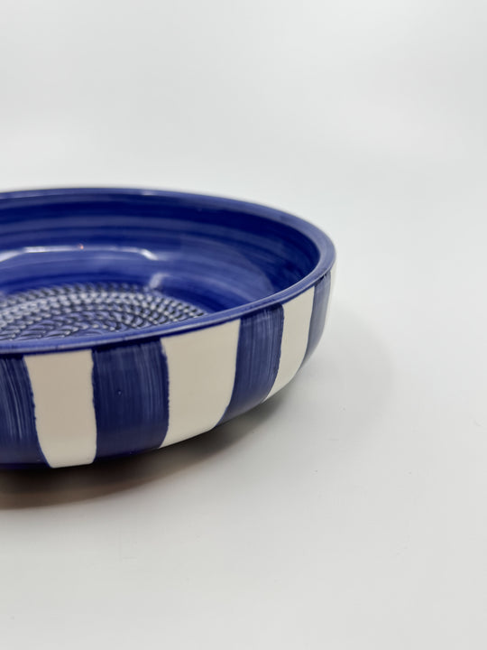 Assiette à râper en céramique taille L couleur bleu