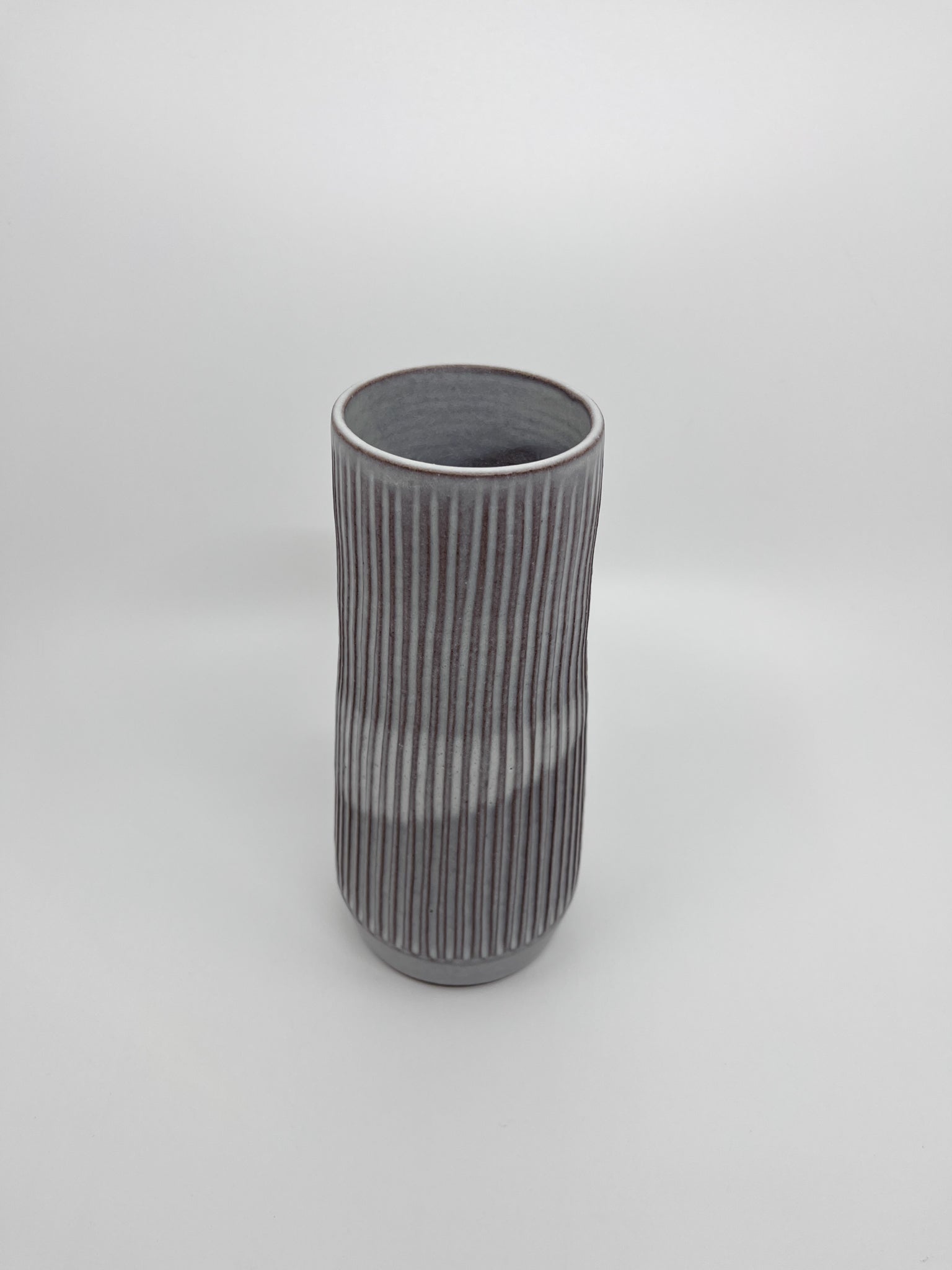 Vase Susan Mackie gris - Les Fleurs Sauvages - vase