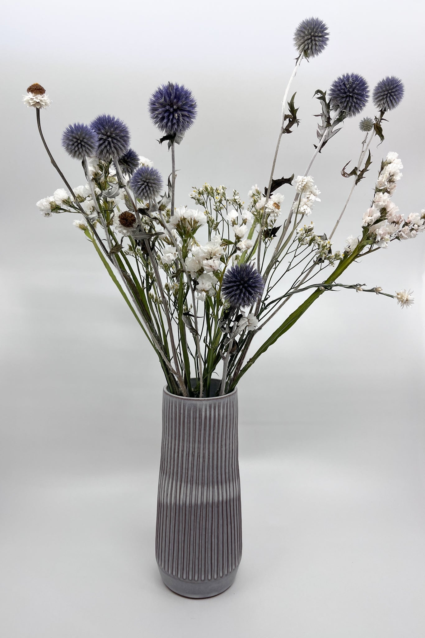 Vase Susan Mackie gris - Les Fleurs Sauvages - vase